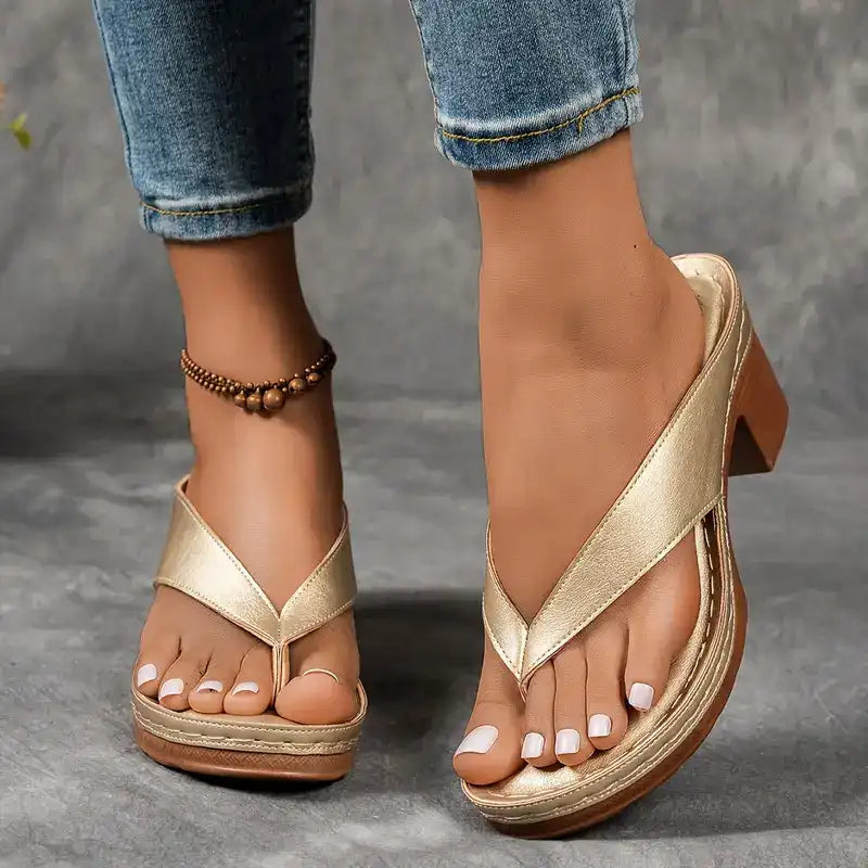 Yasmin Nerelia – Sandali Eleganti con Tacco a Blocco